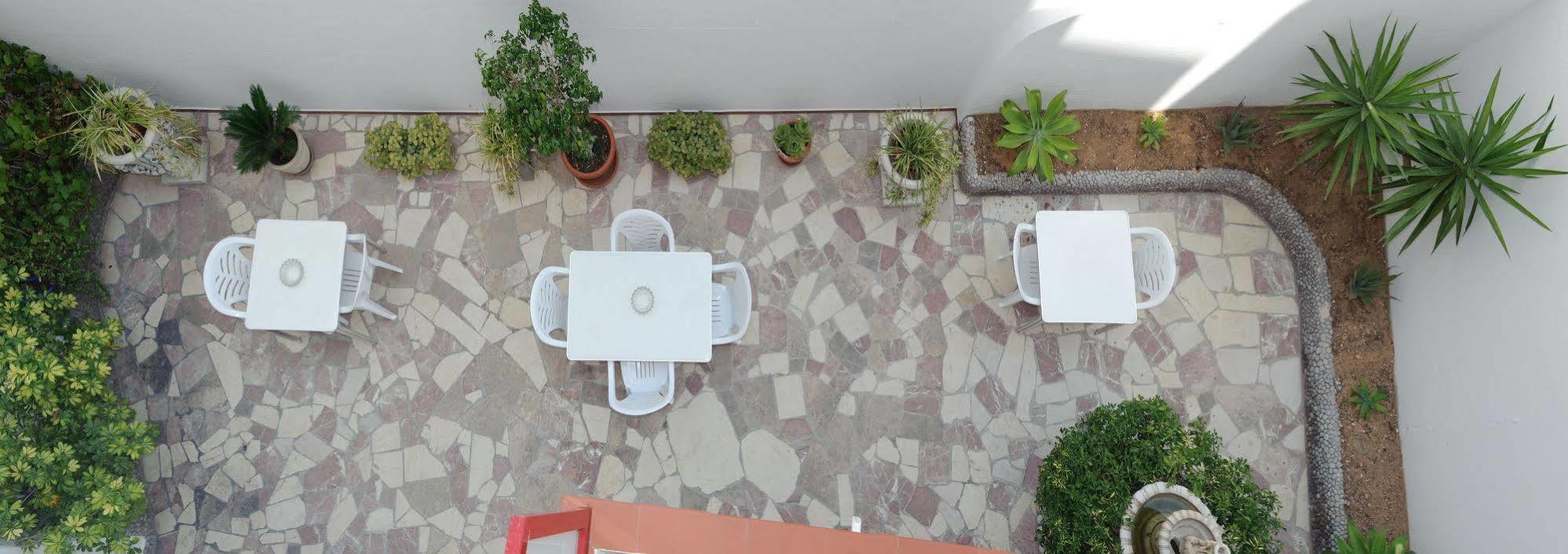 Hostal Montana Sant Antoni de Portmany Esterno foto
